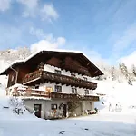Apartment Chalet In Sankt Johann Near Ski Lift