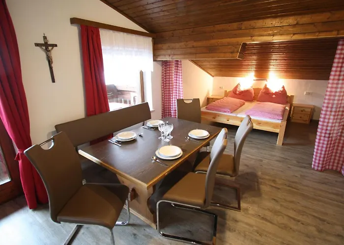 In Sankt Johann Near Lift וואגריין